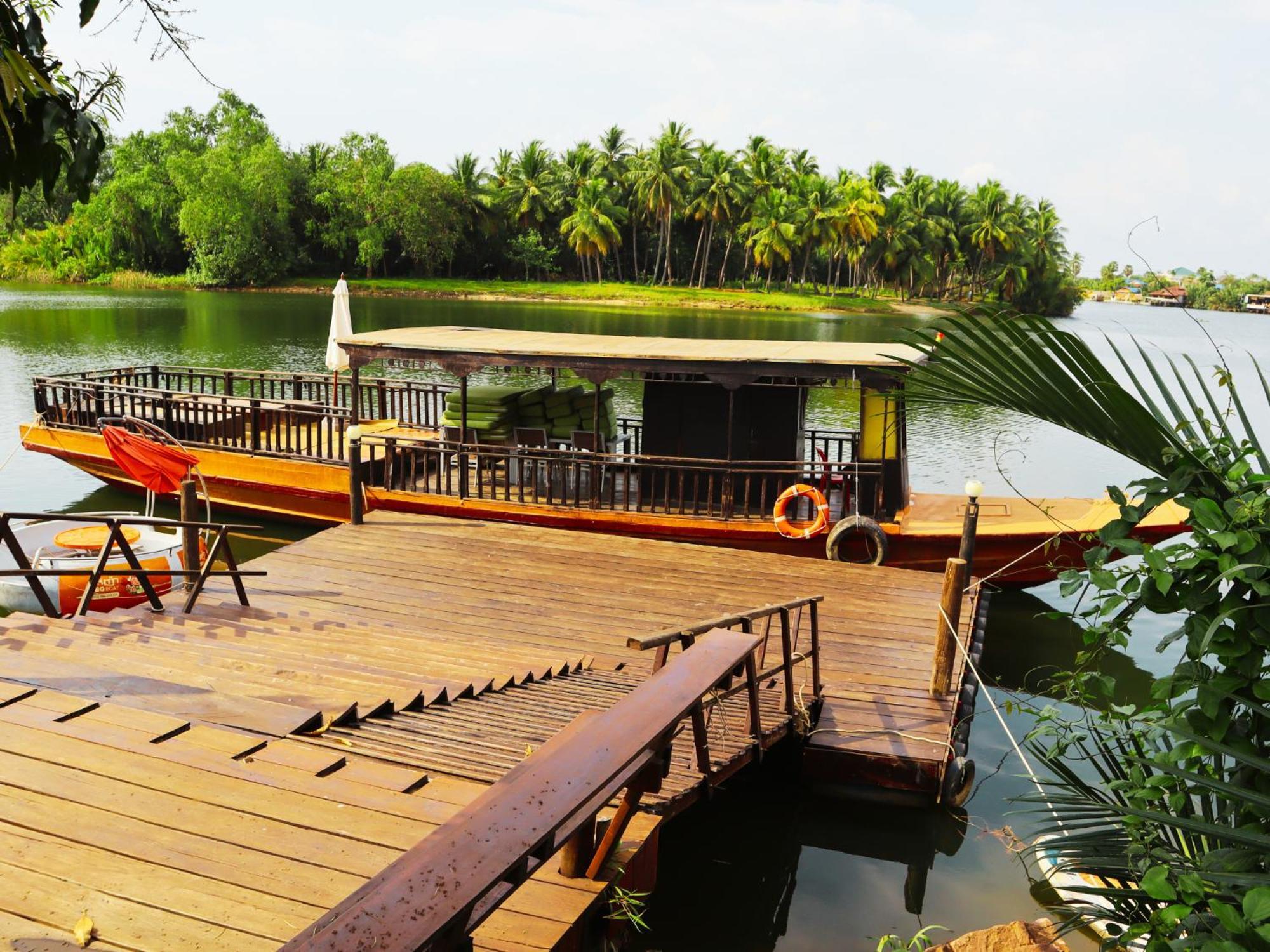 Devi Kampot Resort At Phum Kampot Exterior foto